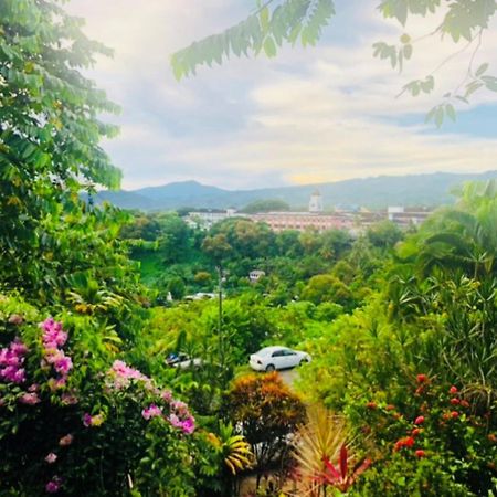 Apaula Heights Lounge Bed & Breakfast Apia Dış mekan fotoğraf